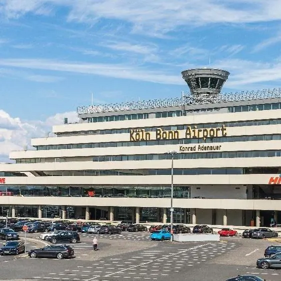 Appartamento Gemuetlich Und Zentral, 3Km Zum Flughafen Koeln-Bonn  Colonia